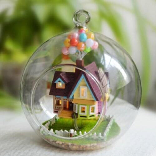 1Pc Wooden Handmade Model Gift Toy Novelty DIY House Glass Ball Flying Cabin Toy,Pixar Film Up Model With Miniature Furnitures
