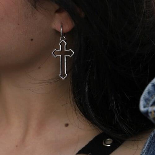 Metal Hollow Crosses Earrings for Women Gothic Punk Simple Neutral Silver Color Drop Pendant Fashion Couple Jewelry Pendientes