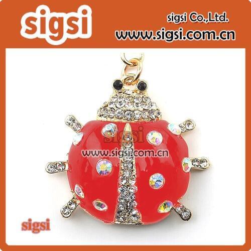 Brilliant style beatles rhinestone pendant for girl