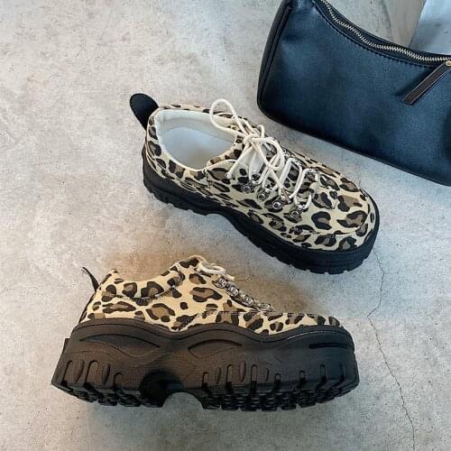 All-Match Shoes Woman 2021 Autumn Modis Female Footwear Round Toe Casual Sneaker Clogs Platform Mixed Colors New Fall Cute