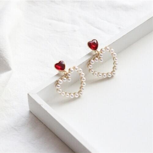 Simulated Pearl Heart Earrings for Girls Sweet Korean Style Hollow Heart Women Drop Earrings Elegant Wedding Party Ear Decor