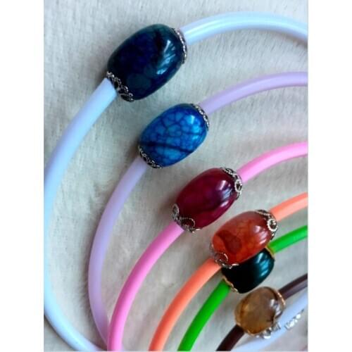 AV Jewelry Chokers On The Neck