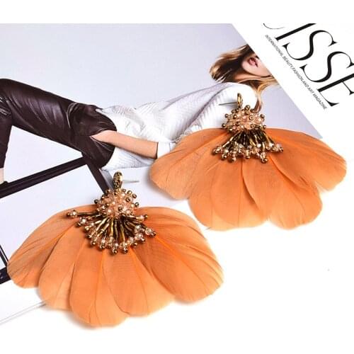 European and American style luxury crystal pendant earrings, high quality handmade feather earrings, ladies banquet jewelry