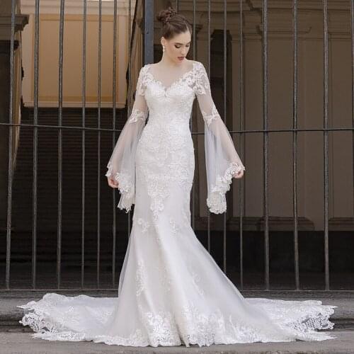 Exquisite Lace Wedding V Neck Long Flare Sleeve Mermaid Applique Tulle Dubai Arabic Bridal Gowns Court Train