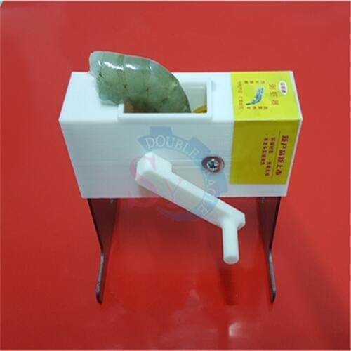 Wholesale price home use small manual prawn skin removing skinning machine/hand shrimps back opening cutter machine