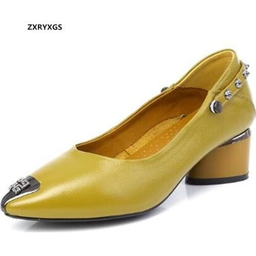 Hot Selling 2021 New Genuine Leather Rivet Pointed Shoes Woman High Heel Shoes Professional Work Shoes Womens Trendy Shoes