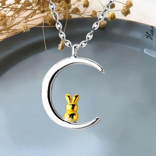 Personality Lovely Rabbit Necklace Gold Color Rabbit Moon Pendant Clavicle Chain Elegant Girl Party Jewelry Birthday Gift