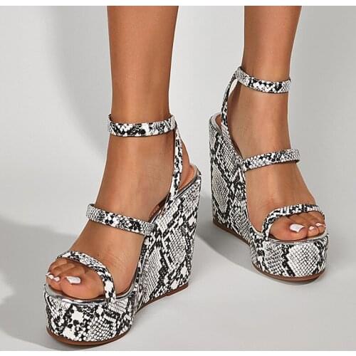 2021 New Round Head Snake Wedge Sandals Fashion Womens Sandalias Platform big yards High Heel Open Toe INS Hot Shoes