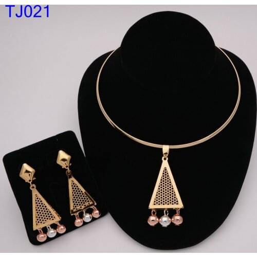 Fashion Nigerian Woman Wedding African Beads Jewelry Set Gold Color Fashion Dubai Gold Color Bridal Gift