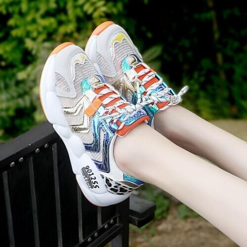 Spring and autumn womens sneakers Lace fashion breathable lightweight trendy comfortable wild walking womens shoes 2020 U21-57