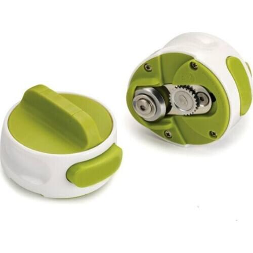 Manual Can Opener Portable Compact Hand Injury Prevention Rotating Side Cut Beer Bottle Opener for Cans Kitchen Tools