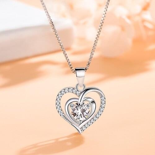 2021 Korean Exquisite Blue Cubic Zirconia Necklace Fashion Temperament Love Pendants Necklaces Women Jewelry
