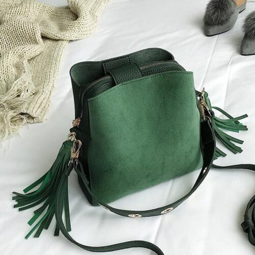 New Fashion Scrub Women Bucket Handbag Vintage Tassel Messenger Bag High Quality Retro Shoulder Bag Pu Simple Crossbody Bag Tote