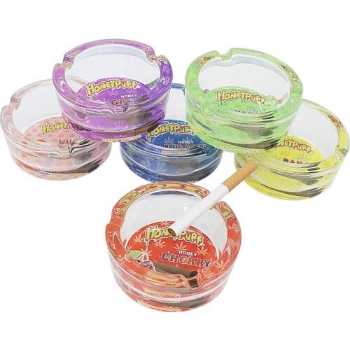 Smoking accessories Glass ashtray 66mm diameter round ashtray is portable and easy to clean