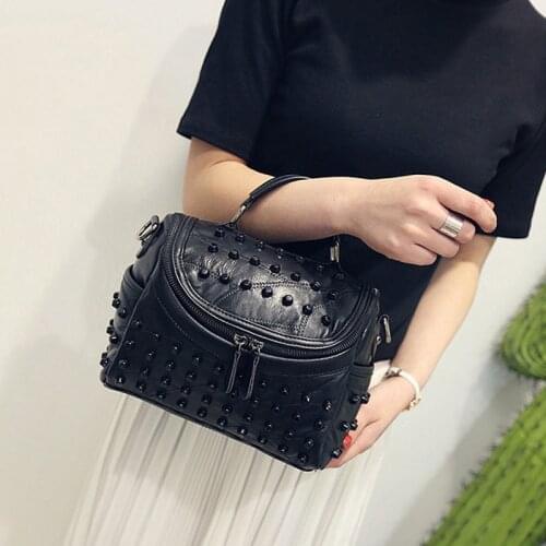 Luxury Designer Handbags Real Sheepskin Leather Shoulder Bag Fashion Rivet Design Crossbody Bags for Women 2021 New Tote Bag