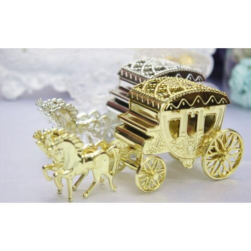 30Pcs/lot Cinderella Carriage Wedding Favor Boxes Candy Box Royal Wedding Favor Boxes Gifts Event & Party Supplies
