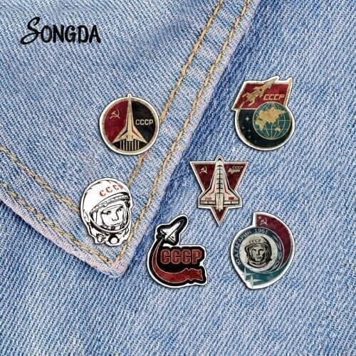 New CCCP Soviet Space Race Art Epoxy Pin Vintage Russia Badges 1961 Yuri Alekseyevich Gagarin Rockets Launch Brooch Patriot Gift