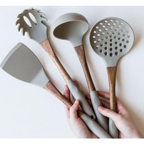 Silicone Spatula Non-Stick Pan Special Kitchenware Set Household Wooden Handle Spatula Soup Spoon and Strainer