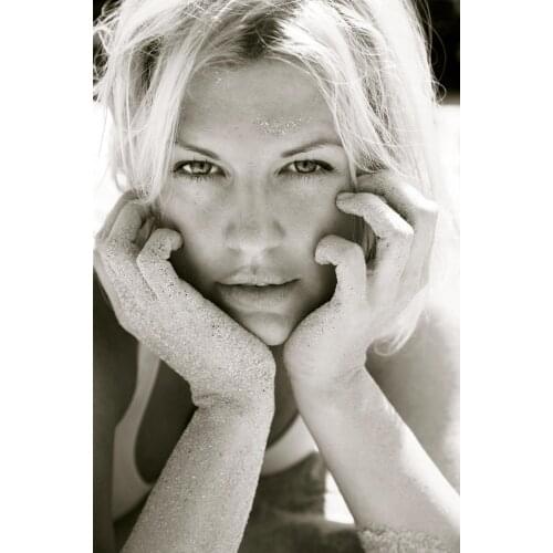 Photographic picture print on canvas black and white pictures portrait canvas painting girls at beachside canvas prints