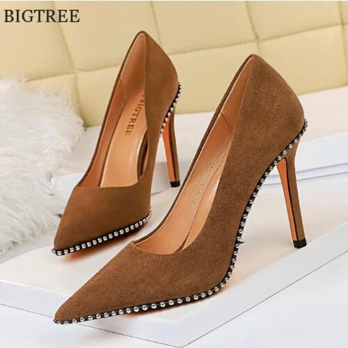 Big Size 43 Women Metal Chains High Heels Classic Pumps Khaki Black Ladies Sexy Flock Pointed Toe Office Thin Female Dress Shoes