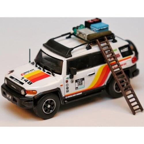 7cm 1:64 Scale Gulf Painting SUV JEEP Alloy Simulation Car Model Metal Diecast Toy Vehicle for Collection Souvenir Collectible