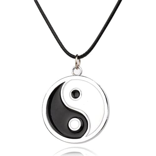 ZRM Fashion Necklace Yin Yang Eight Trigrams Tai Chi Ji Black White Enamel Pendant Fashion Anime Jewelry