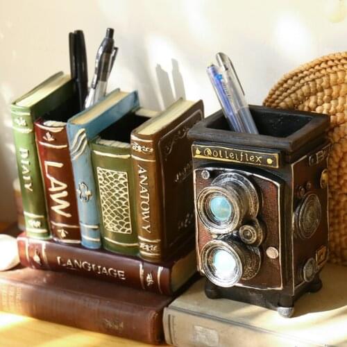 Retro Creative Desktop decoration penholder small ornaments office study living room decoration crafts