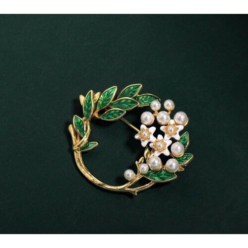 Gardenia Jewelry For Women Simple Elegant White Flowers Pearl Brooch Pins Fashion Party Accessories Corsage Good Gift