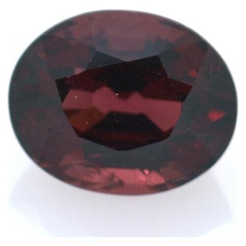 2,77 ct Rhodolite Oval Cut