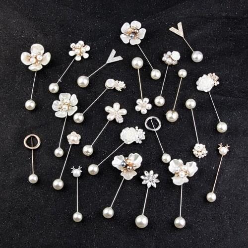 2019 Fashion New Sweater Brooch Rose Flower V Deer Corsage Camellia Long Needle Pin For Women Shawl Shirt Collar Accessories