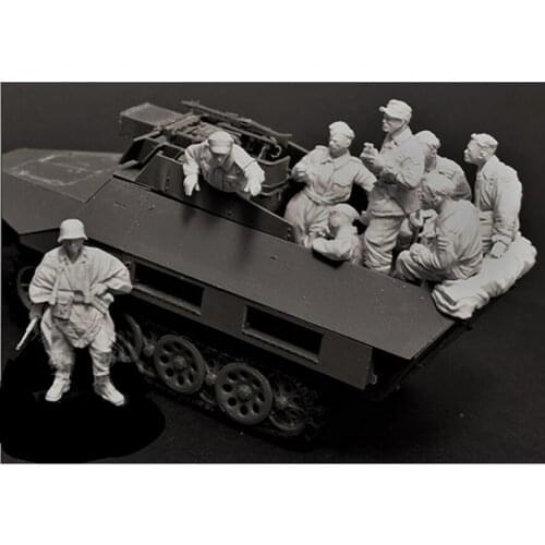 Resin Figure length 1/35 ancient crew include 11 man (NO CAR ) Model Unassambled Unpainted Figure Building Kit