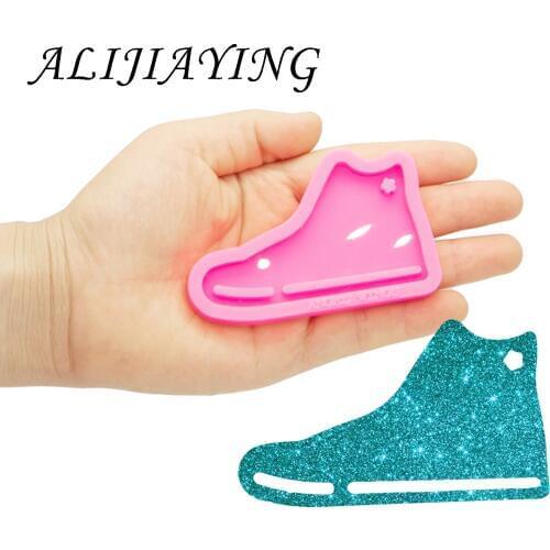 DIY Shiny Cowboy Boot Silicone Mold for Keychains with Hole Shoes Resin Jewelry Epoxy Moulds 3D Crafts Tools DY0066