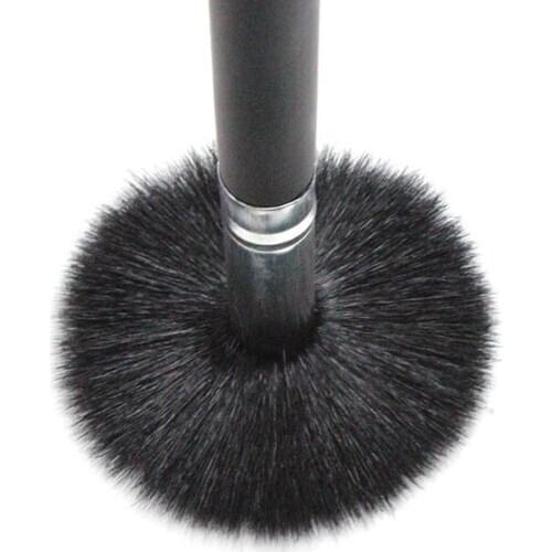 Multi-purpose wool brushes popular beauty makeup tools facial makeup brush highlights silhouette carry bright brush