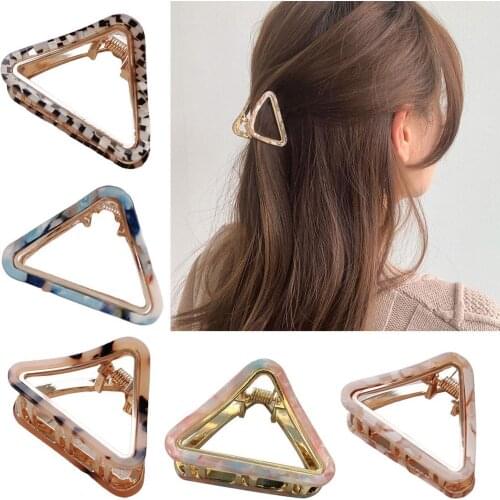 Korean Minimalist Style Hair Clip Barrette Tortoiseshell Pattern Hollow Hair Claw Clip for Women Ponytail Clips Hair Accessories