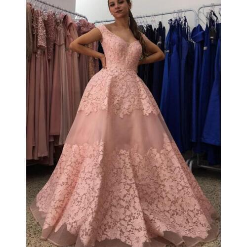 Vintage Pink Lace Beaded Quinceanera Prom Dresses Cheap Deep V-neck Tulle Evening Party Sweet 16 Dress