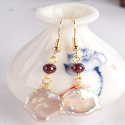 Natural Color petaloid Baroque Pearl Earring Garnet beads Ms gift Natural Gift Dangle Jewelry Luxury Mesmerizing Cultured Aurora