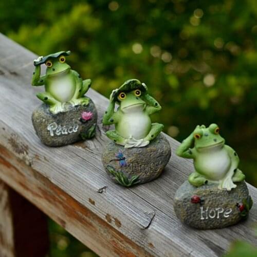 3pcs/set Frogs Garden Statues Frogs Sitting on Stone Sculptures Mini Yard Frogs Stone Ornaments Turquoise Home Decor Accessories