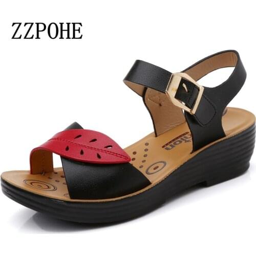 ZZPOHE 2017 Summer new middle-aged soft leather mother sandals soft bottom elderly large size flat woman non-slip sandals