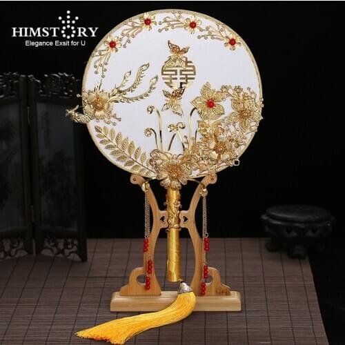 HIMSTORY Luxury Gold Wedding Bridal Fan Chinese Traditional Ancient Bride Hand Fan Tassel Gold Flowers Bouquet Fan