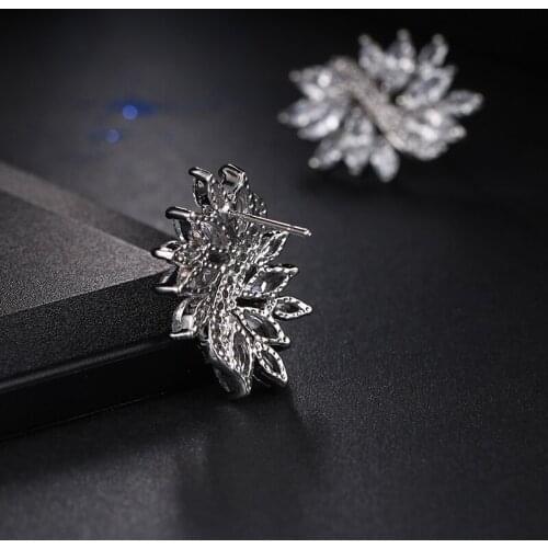 GMGYQ Delicate Cubic Zirkoonkristal Met Sliver Kleur Handgemaakte Modieuze Flower Stud Earring Voor Vrouwen Jewelry For Women