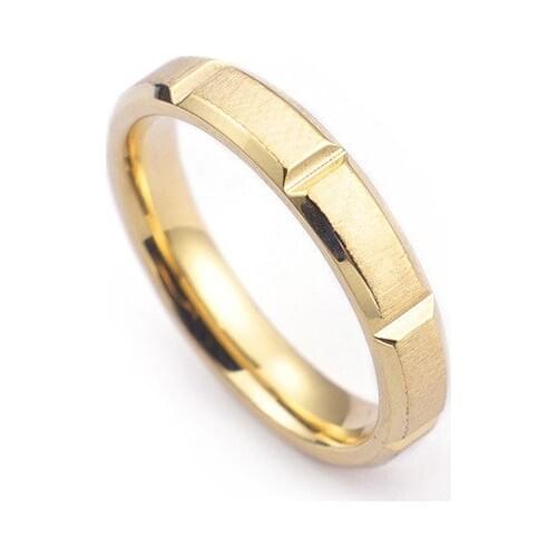 2020 New fashion stainless steel jewelry 4mm finger ring ionplated gold color couple wedding rings for men and women