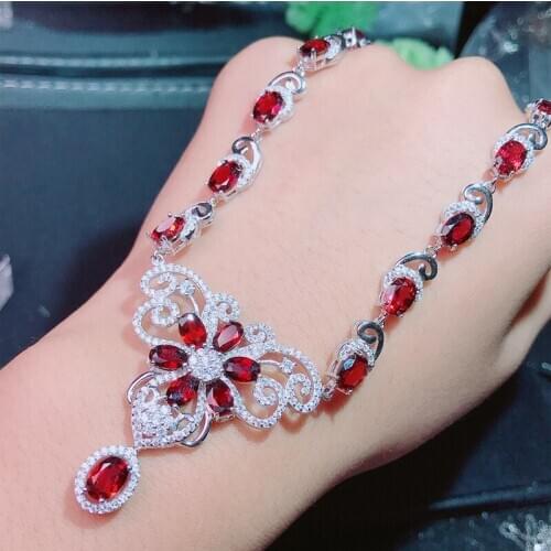 Super luxurious garnet necklace, party focus, 925 silver material, style suitable for dress