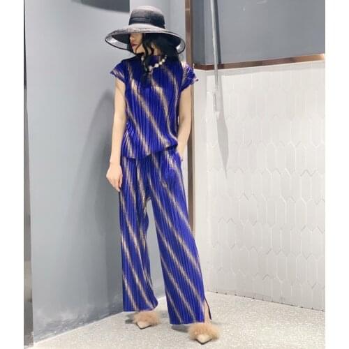 2021 Summer Miyake Pleated Striped Bronzing Suit Bright Silk Top Wide Leg Straight Pants Two-piece Loose Elegant Indie Clothes