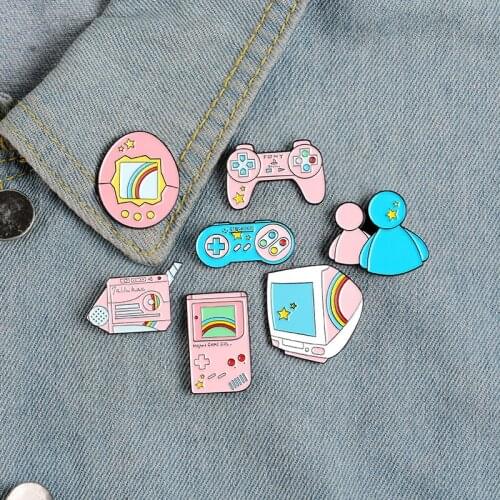 Cartoon Pink Retro Game Player Handle Doll Over Enamel Brooch Alloy Badge Denim Clothes Bag Pin Cute Sweet Woman Jewelry Gift