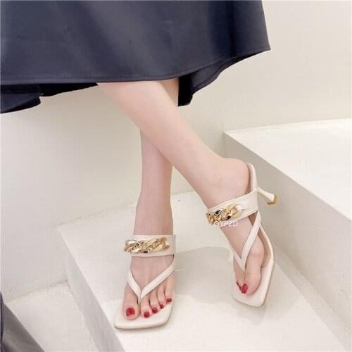 Women Sandals 2021 Summer Fashion Big Chain Metal Decoration Sandals Flip Flops Buckle Strap Square Toe Flat Shoes Sandals