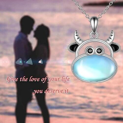 Exquisite and Cute Moonstone Jewelry Aesthetic Luxury Accessories for Women Obsidian Mosaic Necklace for Women Animal Jewelry