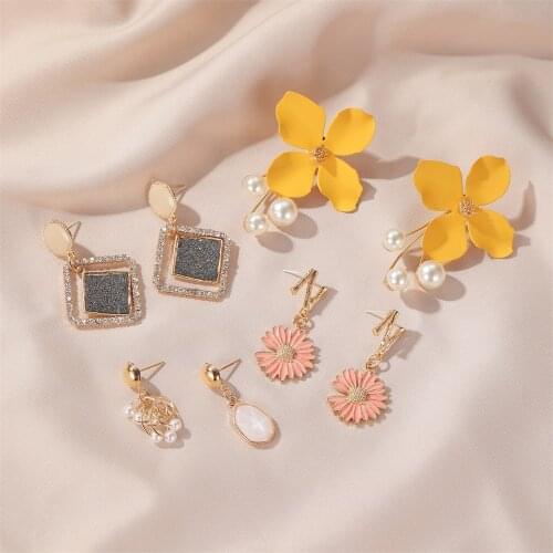 2021 Spring Small Fresh Mori Sweet Flower Earrings Mesh Red Versatile Crystal Earrings Earrings Contrast Color Earrings Ear Hook