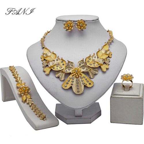 Fani Nigerian woman accessories jewelry set Wholesale Fashion African Beads Bridal Jewelry Set Dubai Gold Designer Jewelry Set