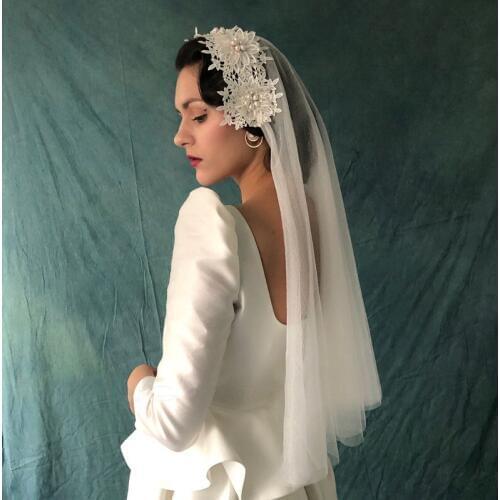 2020 New Veil Headband with Veil Pearl Veils Mantillas Brides Accessoires Mariée Crystals Lace Elbow Length with Hair Clip