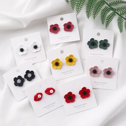 Belle Femme Stud Earrings